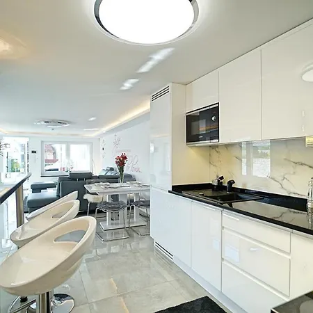 Every Sky Poznańska 21 *