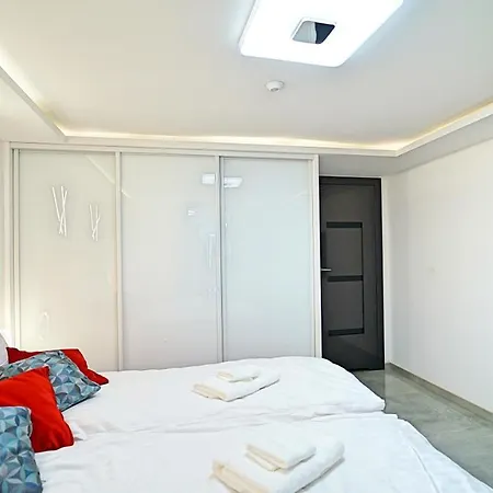 Every Sky Poznańska 21 *