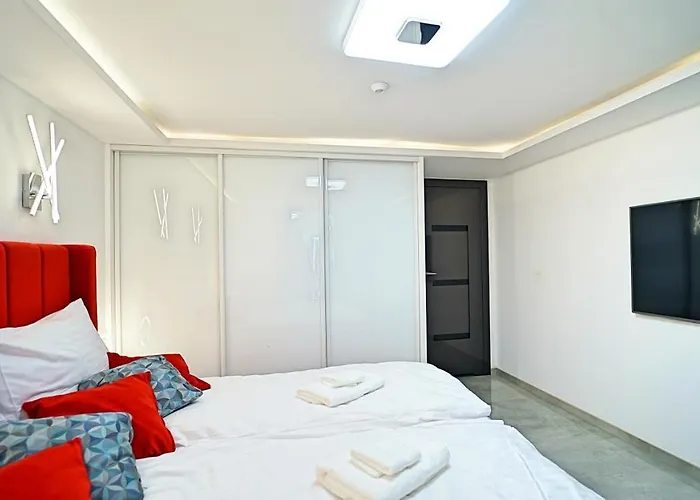 Every Sky Poznanska 21 *